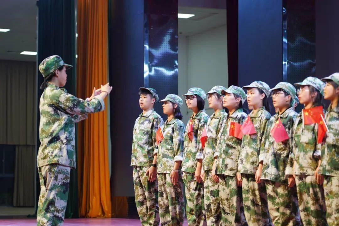 漳州某高速路段发生“二师兄”越狱!带来极大的安全隐患。